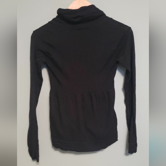 Kenziegirl for Aritzia black cardigan - Picture 5 of 7